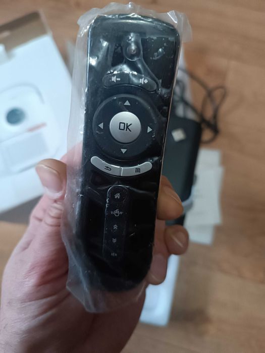 Проектор телевизор на android 11  4/64