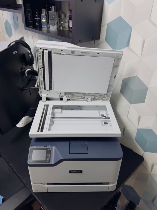 Drukarka laserowa Xerox C235