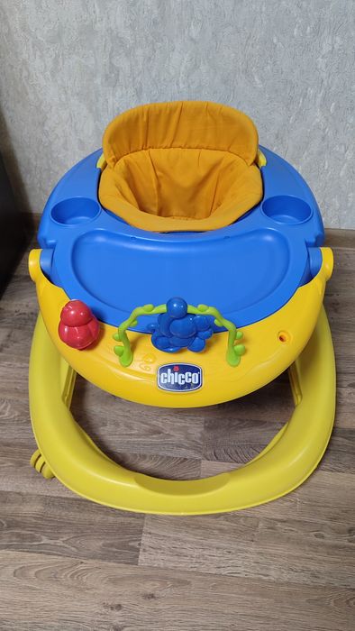 Ходунки дитячі  chicco