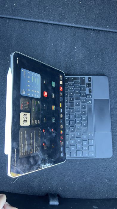 iPad Pro M2 (4ª Ger) + Magic Keyboard PT + Pencil 2 | Ler Descrição