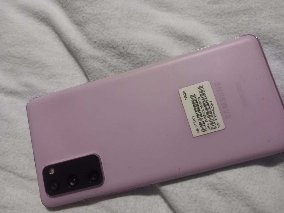 Vendo ou troco telemóvel