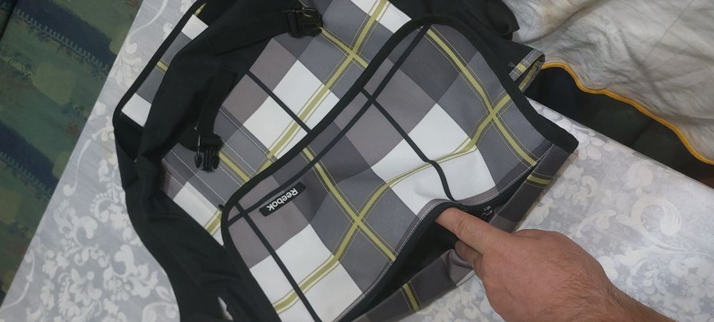 Torba  na  ramie  Reebok nowa  funkcjonalna