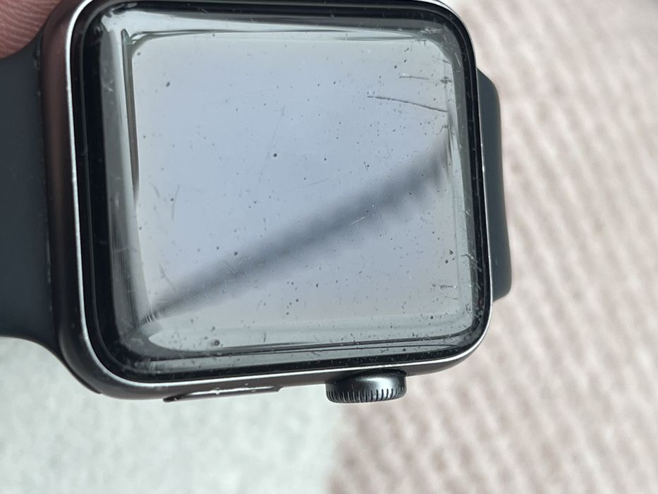Apple watch 3 series, 42 mm.