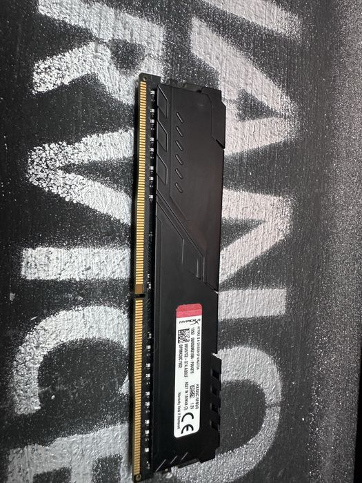 Ігрова брендова оперативна пам ять kingston fury DDR4 2666 8GB ідеал як нова