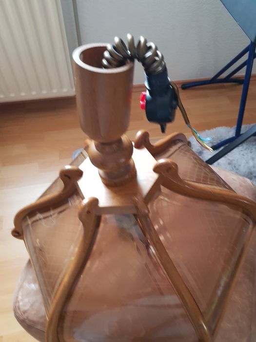 Sprzedam  żyrandol  debowy