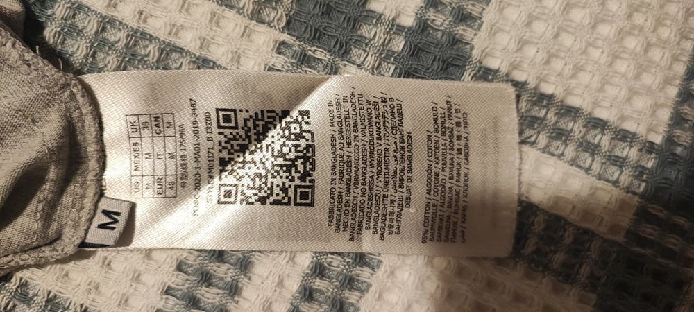 Camisola (T-shirt) Guess Cinzenta