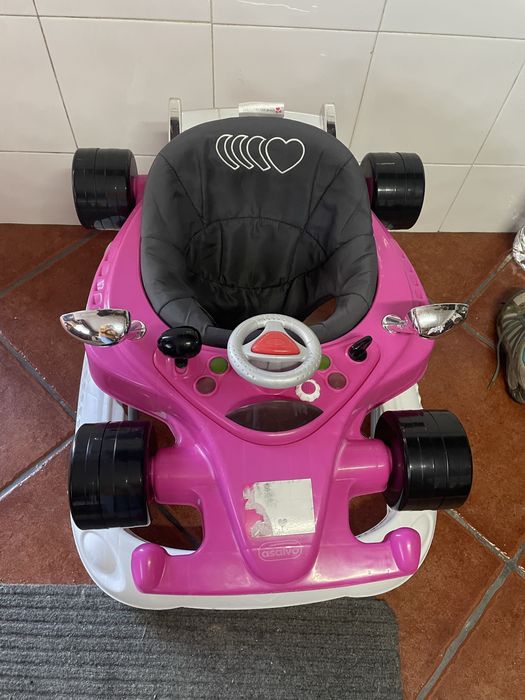 Andarilho como novo imita carro desportivo