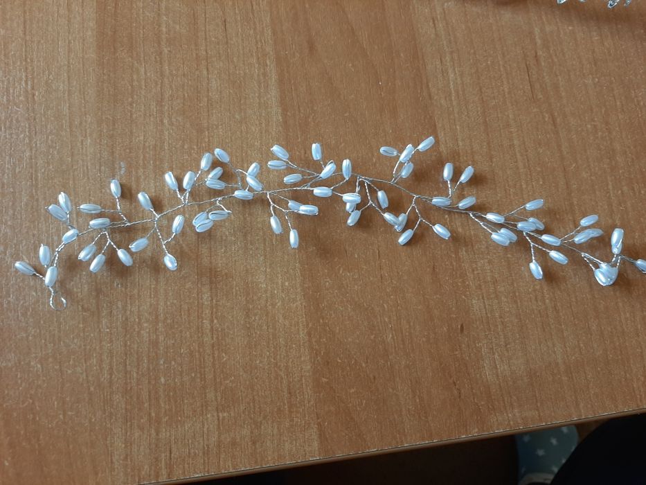 Ślubne ozdoby do włosów