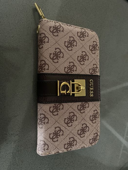 Carteira registada Guess