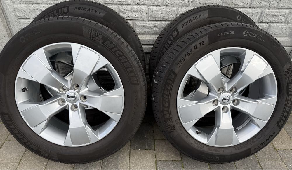 Oryginał felgi Volvo R-design 5x108 7,5J ET50 XC40 XC60 235/55R18 lato