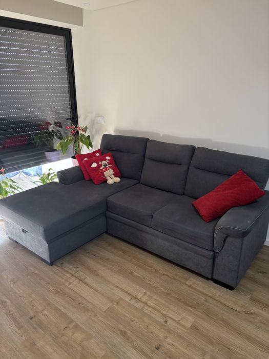 Sofa cama com arrumos