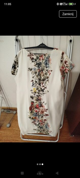 Bardzo ładna elegancka sukienka