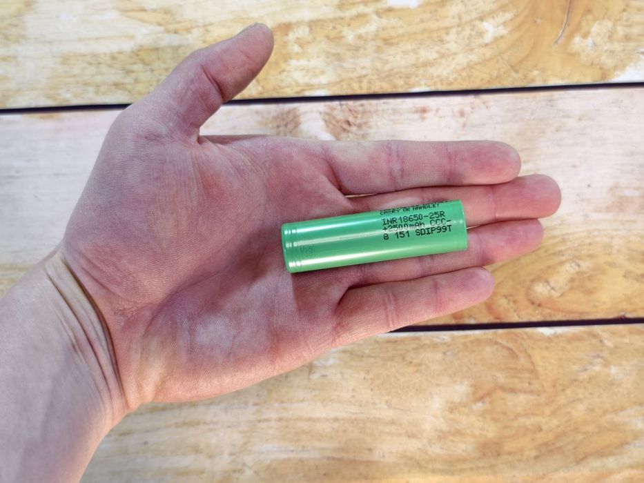 Акумулятор 18650 Samsung INR18650 25R 2500 mAh 20А високострумовий