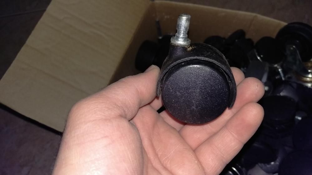 Rodas para várias cadeiras de escritório e outros fins.