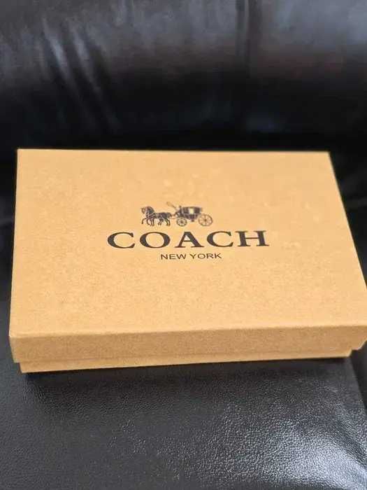 В наявності шкіряний ремінь з двума пряжками Коуч Coach срий/чорний