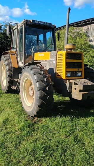 Ciągnik Renault R 79 AS 1989r. 122KM