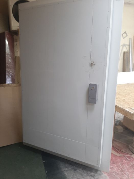 Двері холодильні