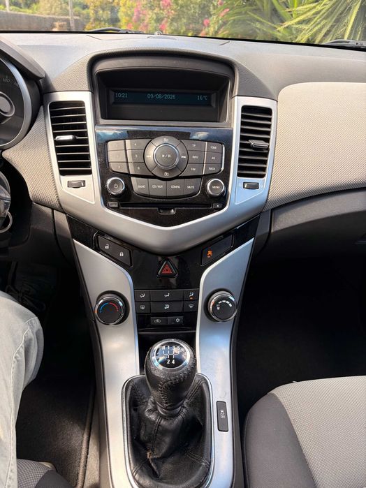 Chevrolet Cruze 1.6 LS