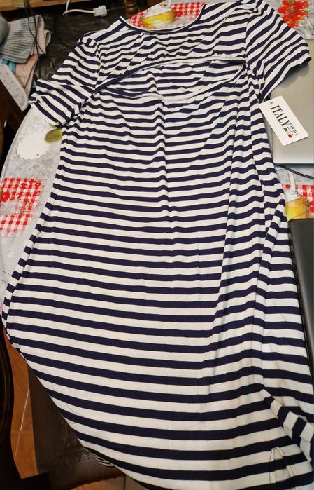 Vendo t-shirts, vestidos novos