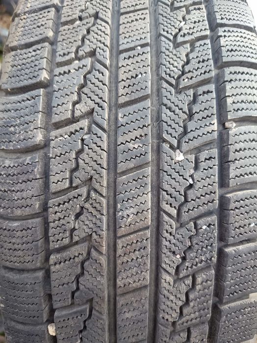 Opony zimowe Nexen Wingard Ice 205 60 R 16