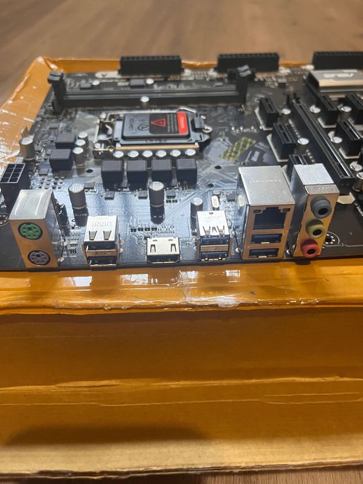 ASUS B250 Mining Expert Motherboard64584614597377122