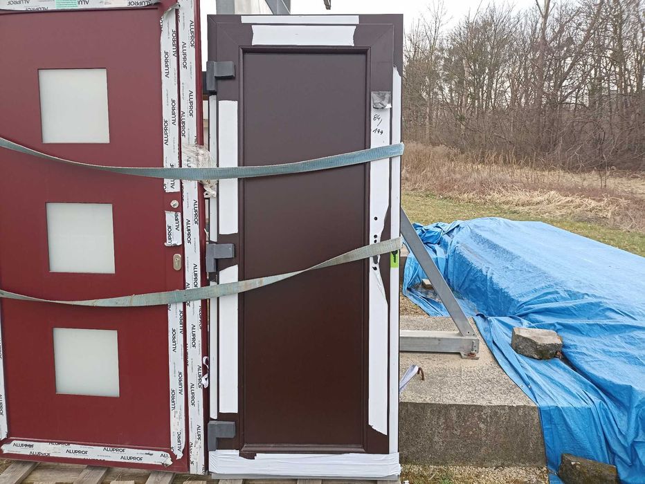 Drzwi zewnętrzne pcv 84/199 obustronny brąz