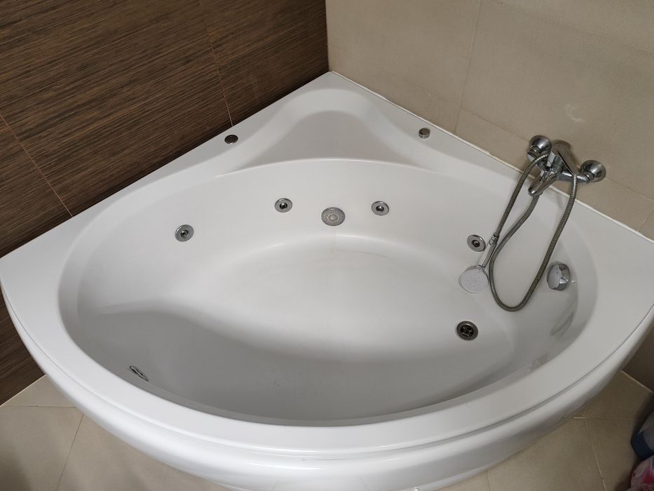 Banheira de hidromassagem