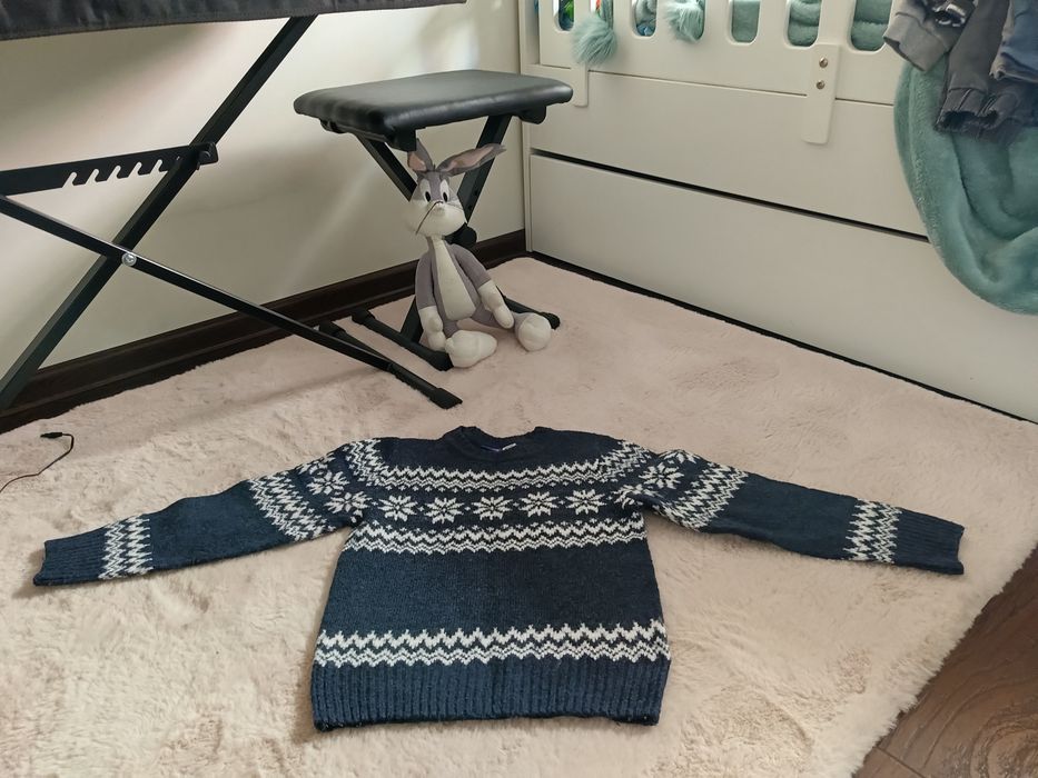 Sweter kupili r 128