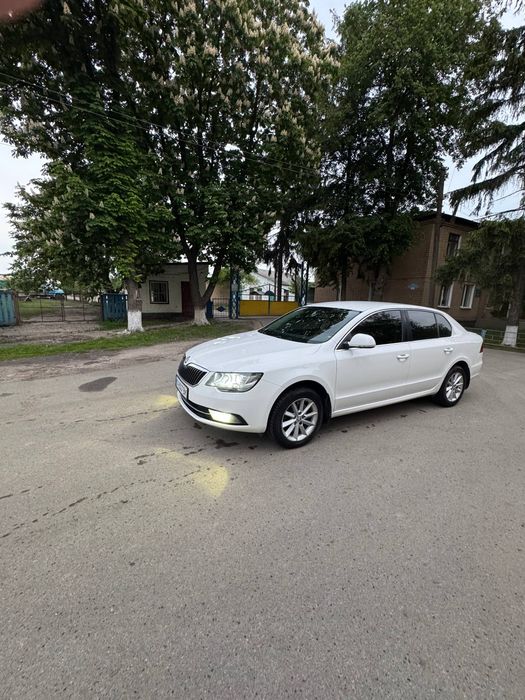 Skoda Superb 2014 VIN TMBAB43T3EB301028 фото оголошення 8 з 24