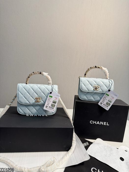 Жіноча сумка на ланцюжку Chanel 18x14