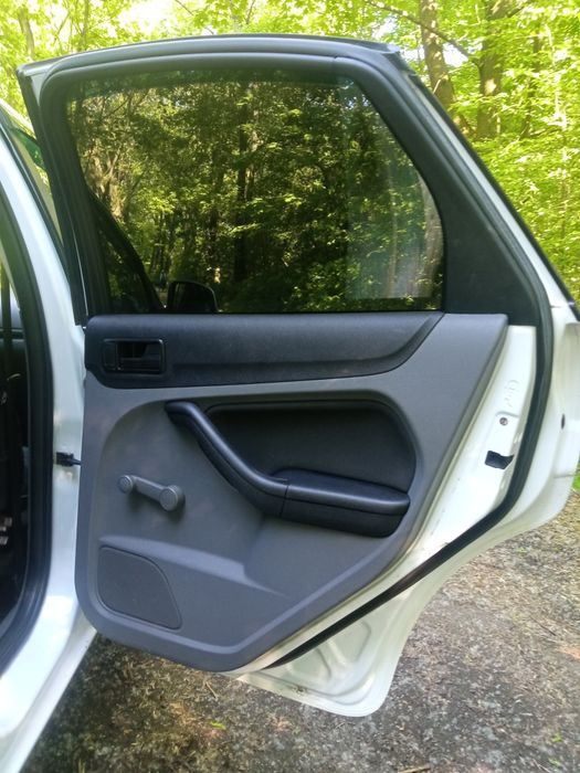 Ford focus 2 res