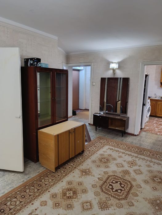 Срочная продажа большой добротной 3к квартири в Леваневцев.