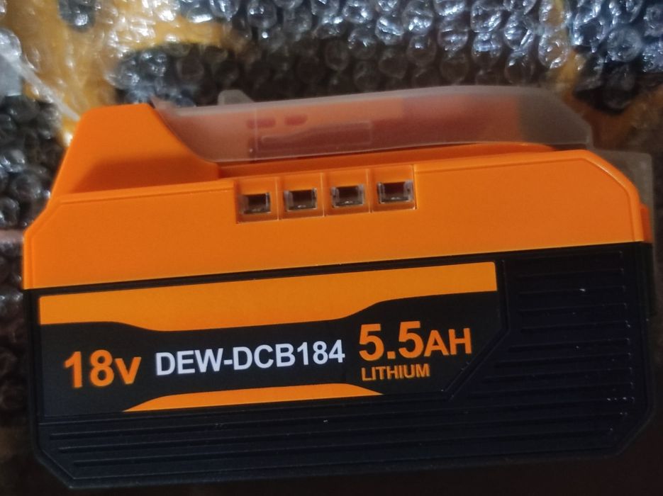 Berbequim DeWalt novo com 1 bateria