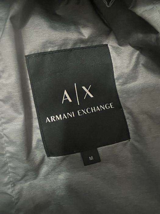 Весенний микропуховик Armani Exchange