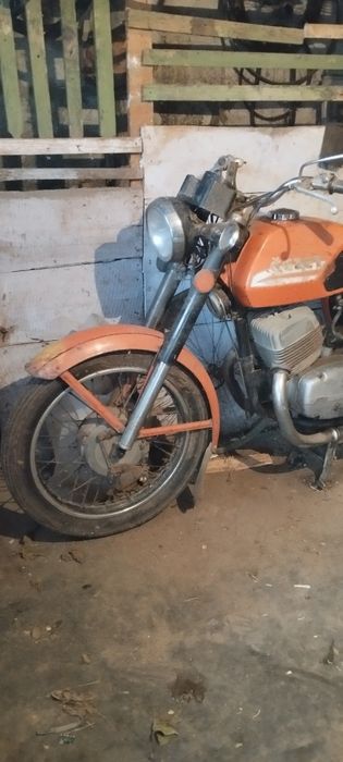 Продам мотоцикл чезета.