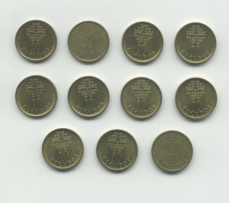 Colecção de 46 Moedas Latão-Níquel - 1$, 5$ e 10$