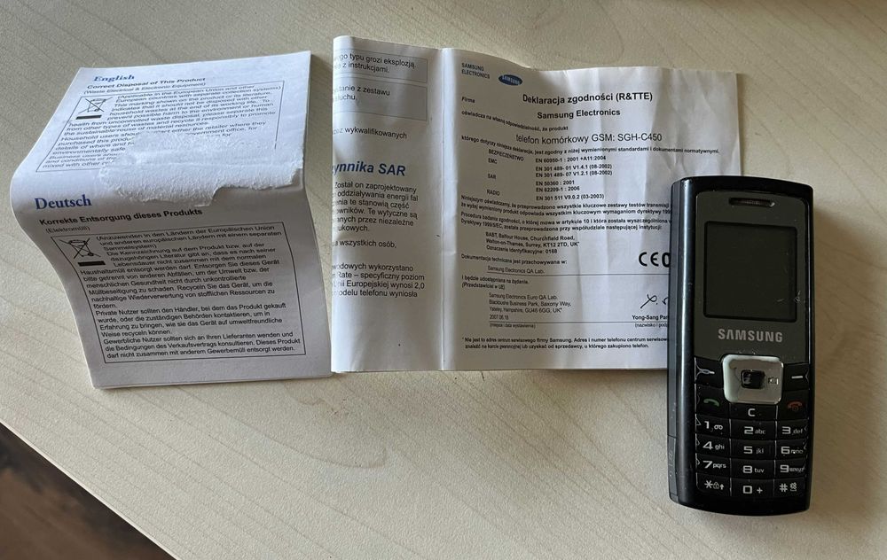 Samsung SGH-C450 z oryginalnym pudełkiem i instrukcją