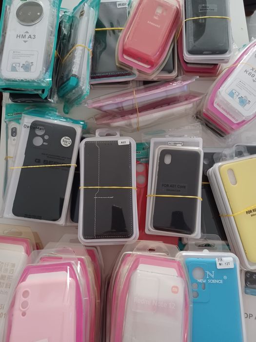 Vendo  acessórios para telemóveis e tablets