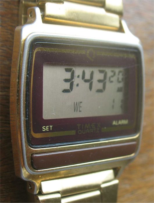 Relógio Digital Vintage - Timex Quartz - S Cell