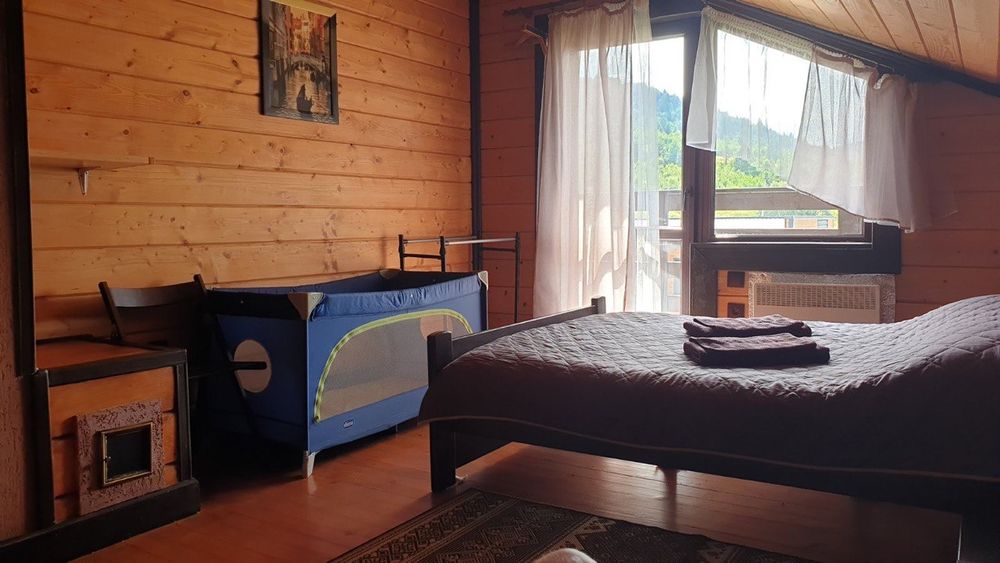 Котедж з окремою територією Будинок Карпати гори басейн річка