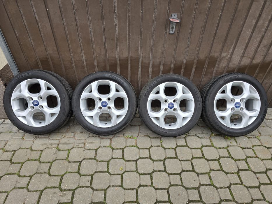 Felgi z oponami 195/50R15 Ford Fiesta 4x108 B max Fusion Focus KA+