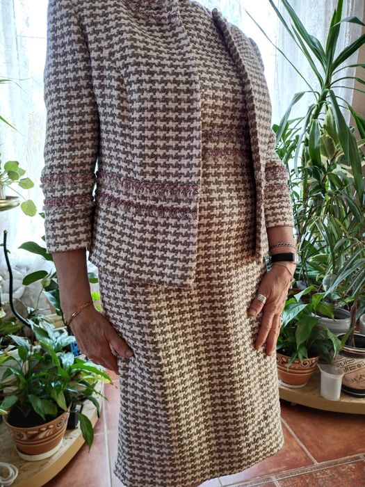 Костюм плаття з жакетом у стилі Шанель