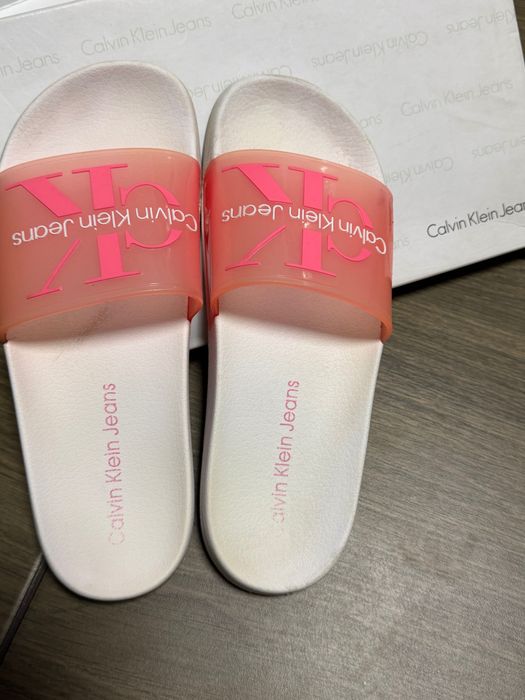 Шльопанці Calvin Klein ориг.