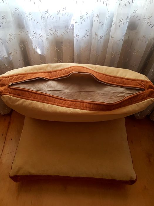 Подушка -пуфик .