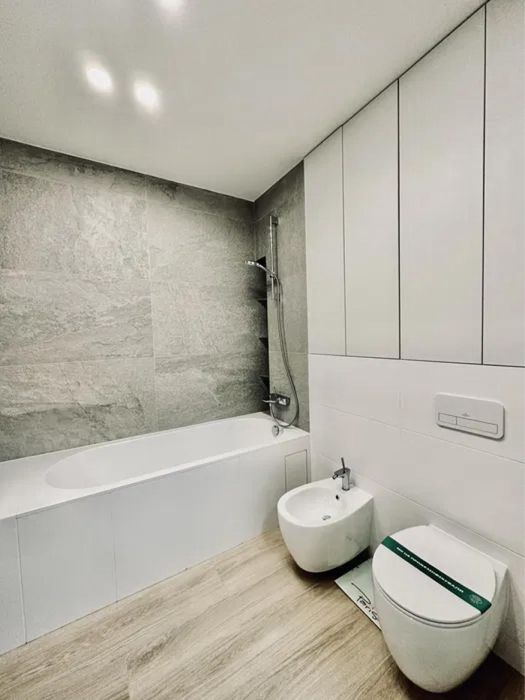 Простора 3-к квартира 96м2 ЖК Файна Таун Нивки Варшавский