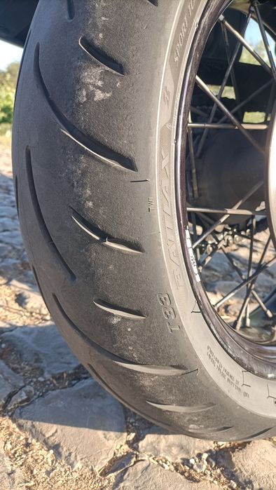 KTM 1190 Adventure 2015
Full extras
3 malas originais
Saco