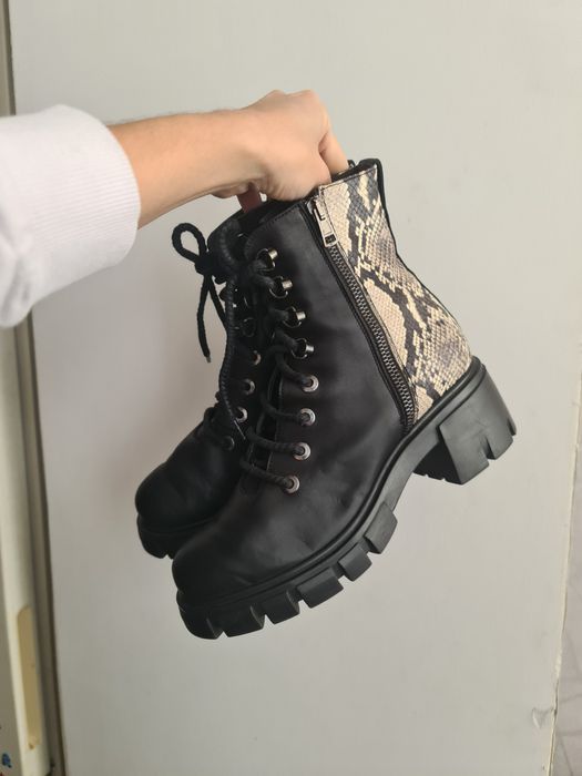 Ботинки кожа чёрные со змеей