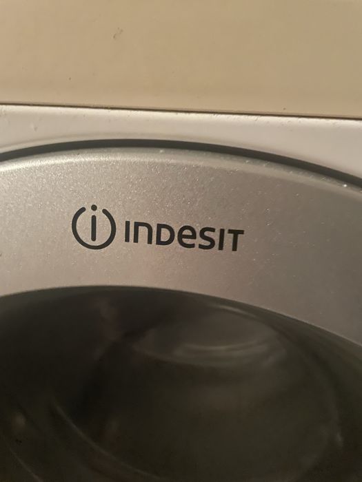 Maquina de lavar roupa Indesit - com erro