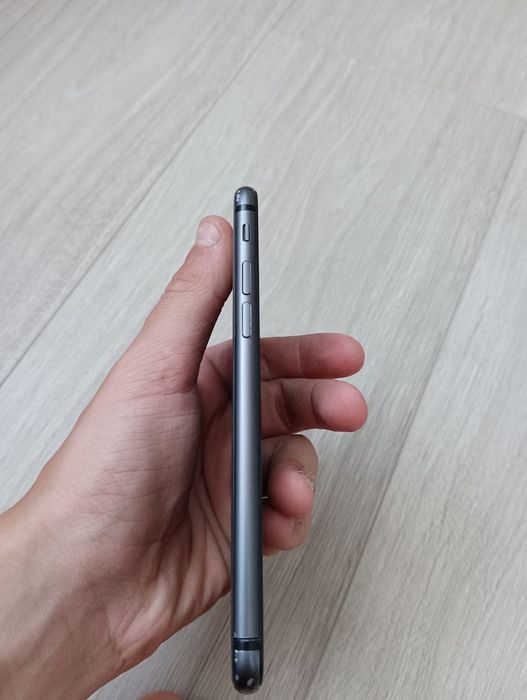 Продам айфон 8 64гб