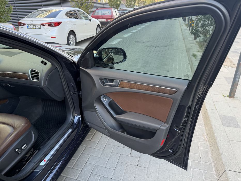 Продам Audi A4 B8